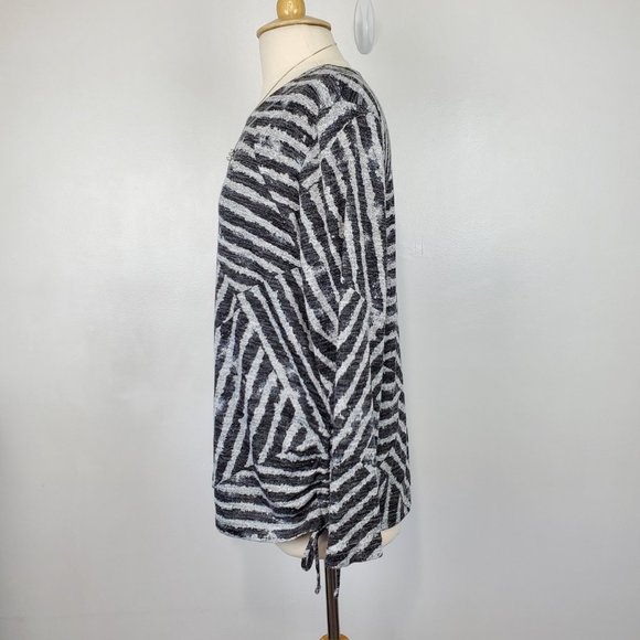 N Touch Black Gray Patchwork Variegated Striped Pattern Knit Sweater Top, Size L - Picture 5 of 13